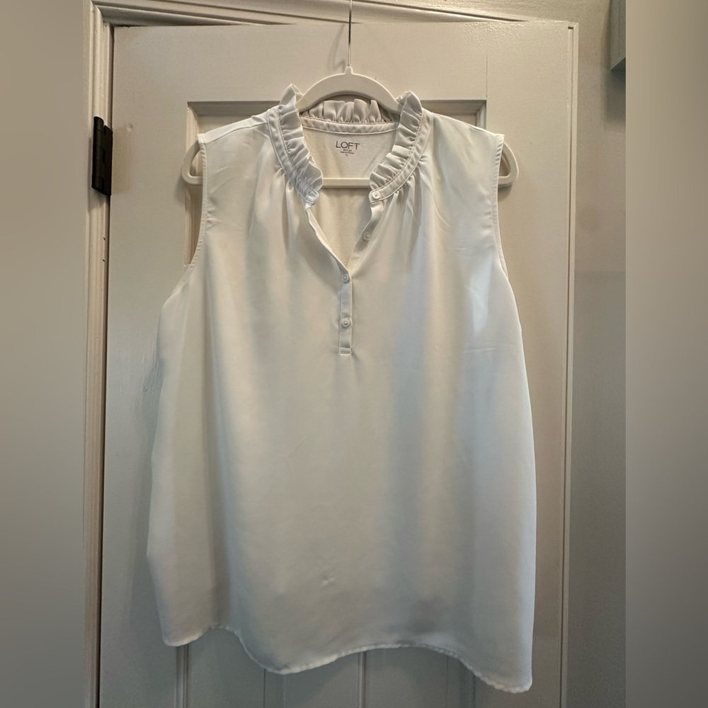 LOFT outlet sleeveless top